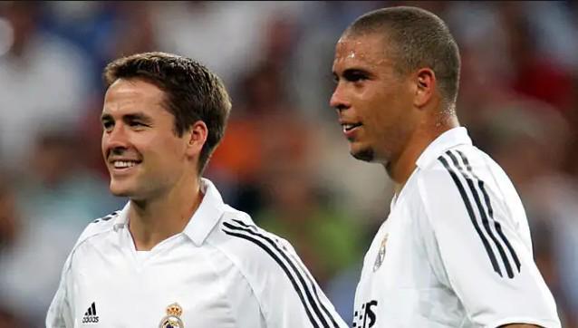 引发观众的 引发观众的